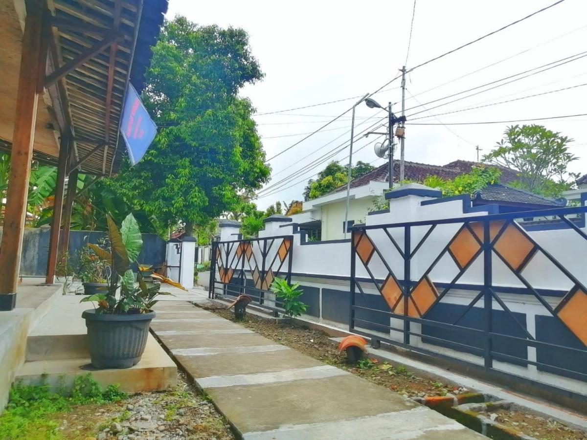 Reddoorz Syariah @ Ndalem Kembang Sore Yogyakarta Extérieur photo