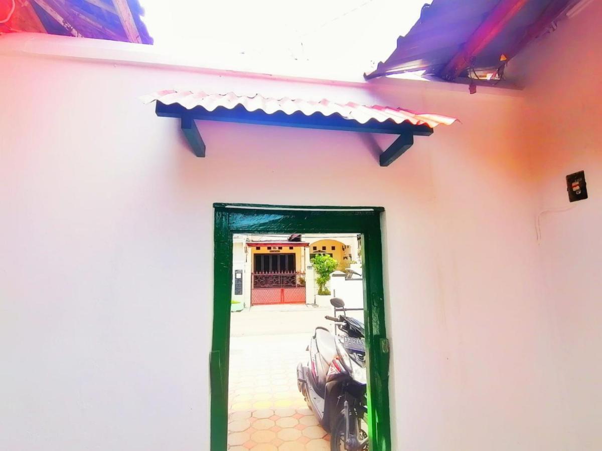 Reddoorz Syariah @ Ndalem Kembang Sore Yogyakarta Extérieur photo