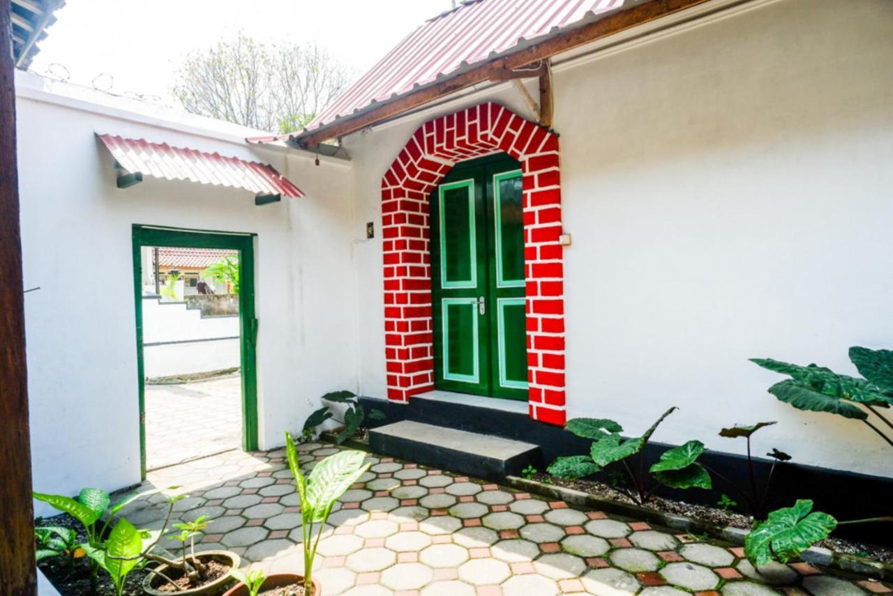 Reddoorz Syariah @ Ndalem Kembang Sore Yogyakarta Extérieur photo