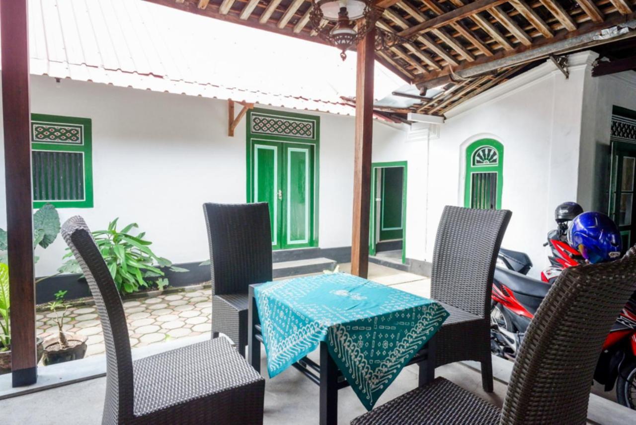 Reddoorz Syariah @ Ndalem Kembang Sore Yogyakarta Extérieur photo