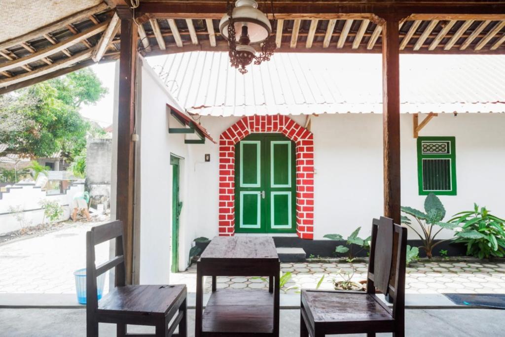 Reddoorz Syariah @ Ndalem Kembang Sore Yogyakarta Extérieur photo