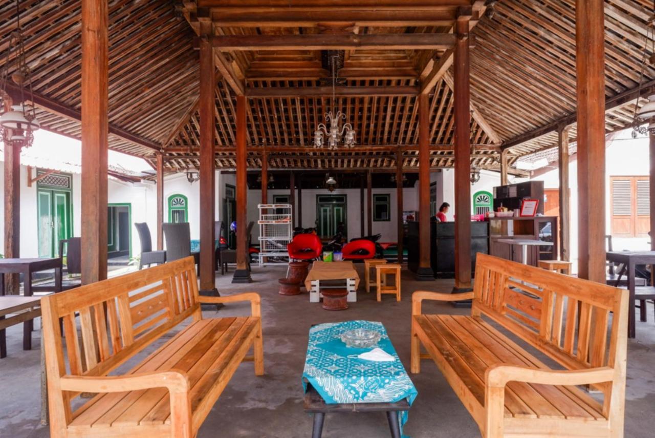 Reddoorz Syariah @ Ndalem Kembang Sore Yogyakarta Extérieur photo